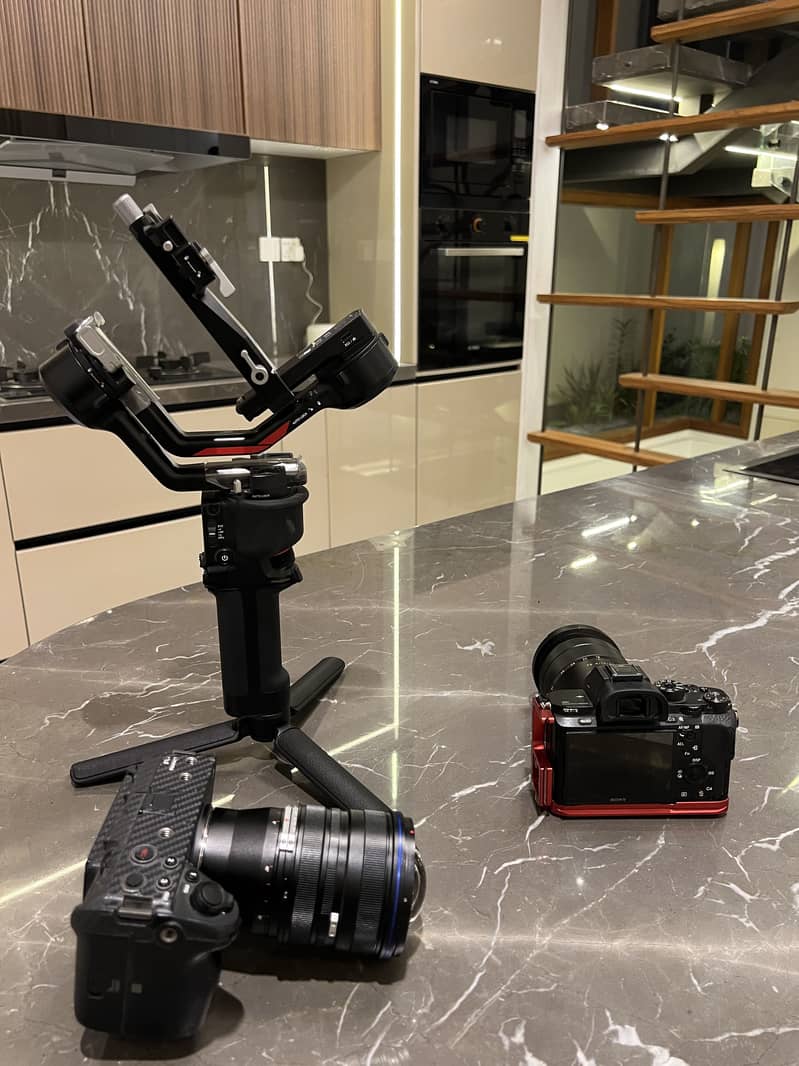 DJI RS4

                                                            alt=