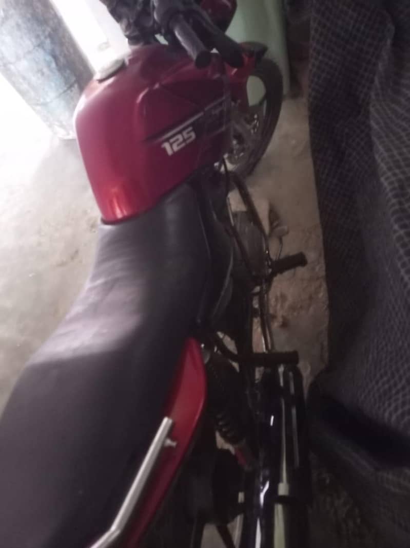 Yamaha ybr

                                                            alt=