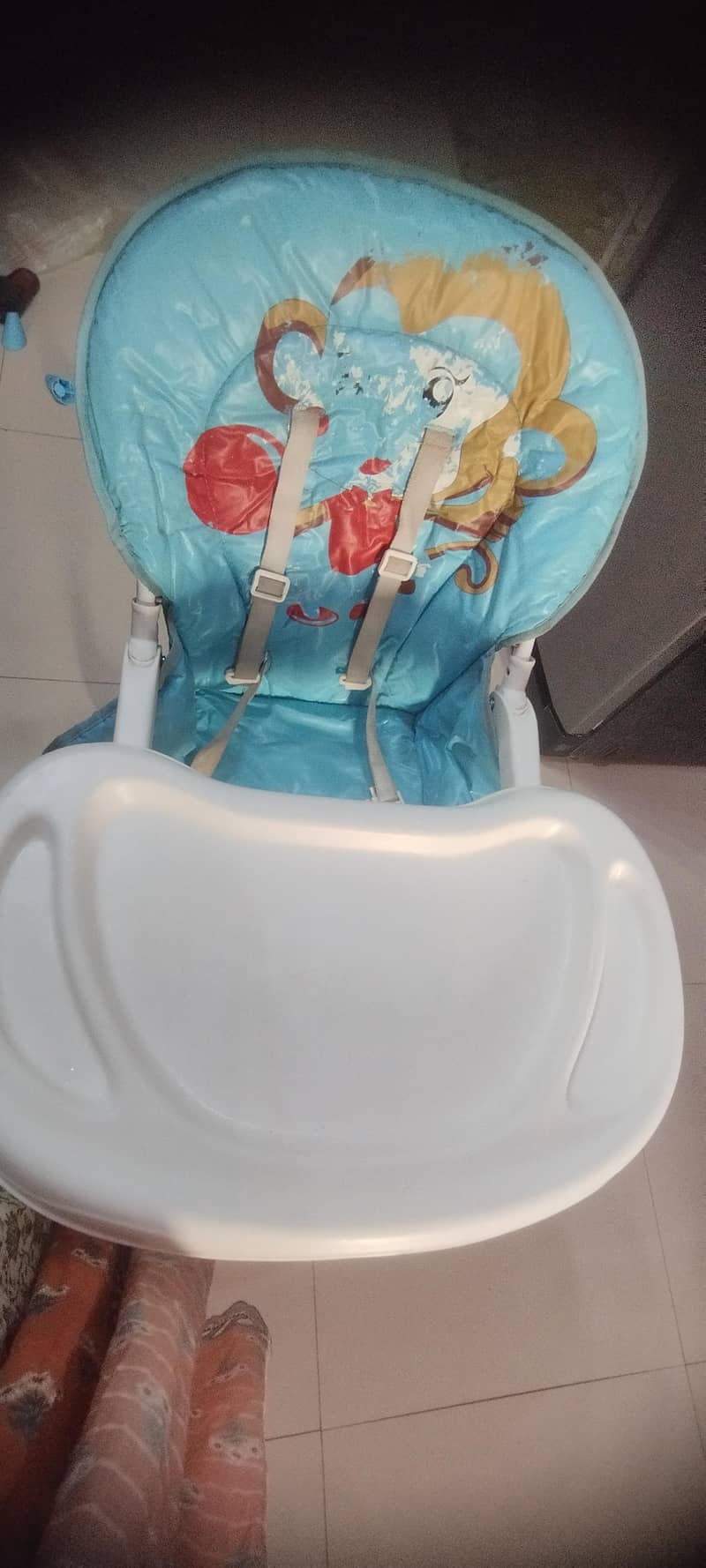 high chair

                                                            alt=