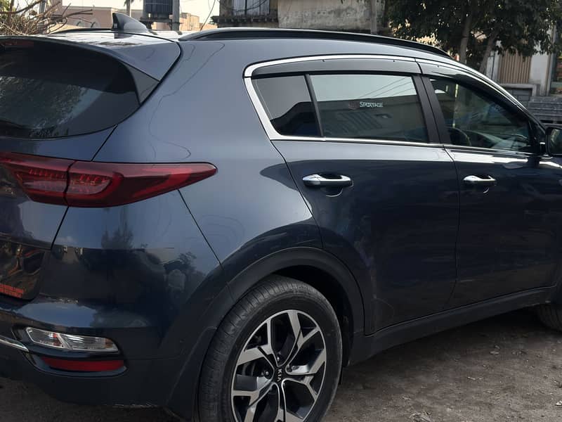 KIA Sportage FWD

                                                            alt=