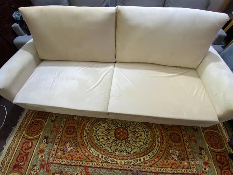 7 Seater Sofa Set | Brand New Condition

                                                            alt=