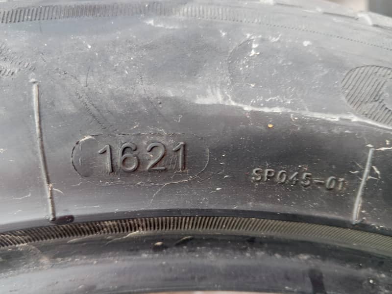 17' inch good condition tyre set  only 9000 all