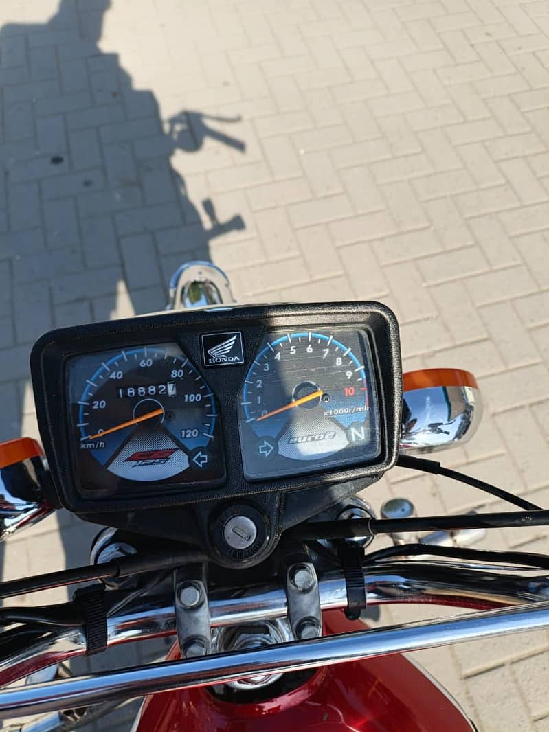 honda 125 ,2023 miodle, islamabad registration, all documents clear

                                                            alt=