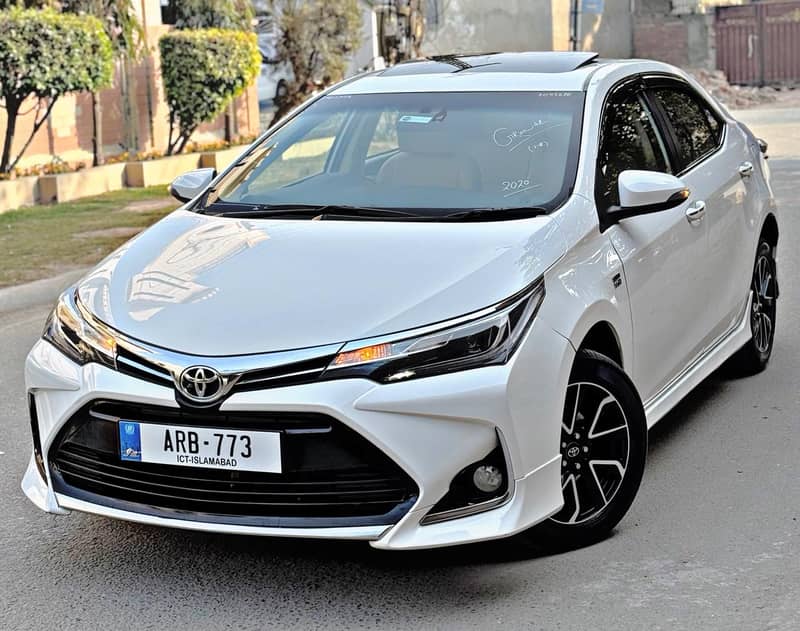 Toyota Altis Grande 2020 1.8 CVT

                                                            alt=