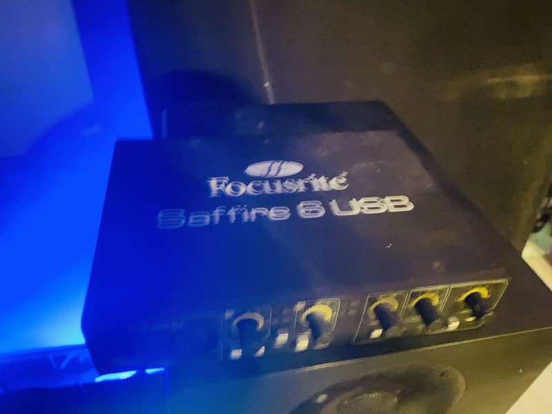 Focuarite Safire 6 usb interface

                                                            alt=