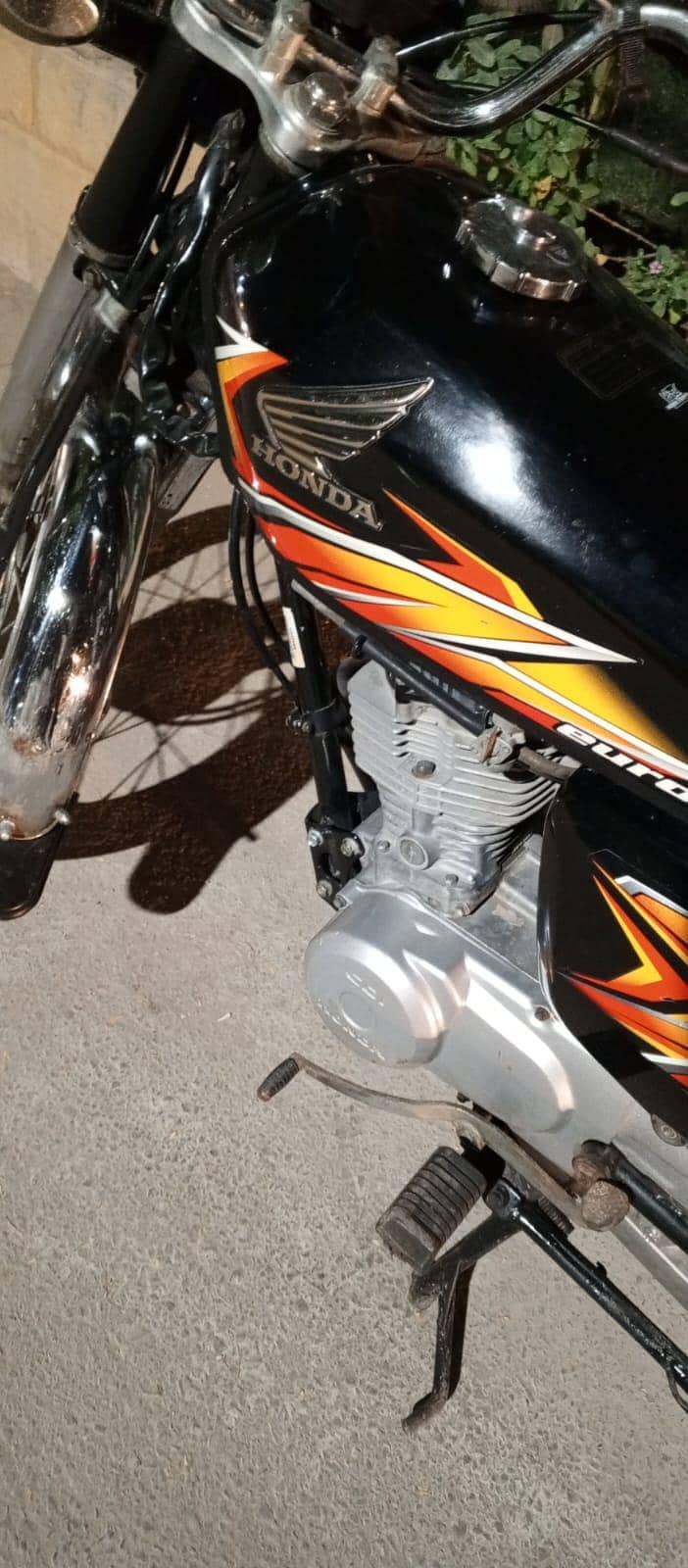 Honda CG 125 first owner Karachi number::0330/8439/687

                                                            alt=