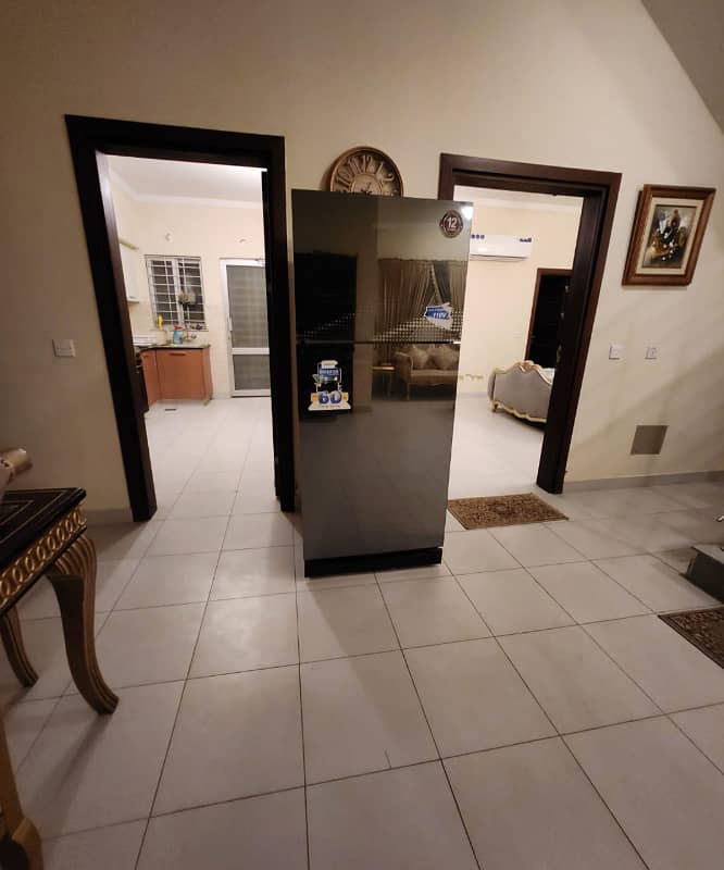 Daily & Weekly Basis Furnished Independent villa for rent

                                                            alt=