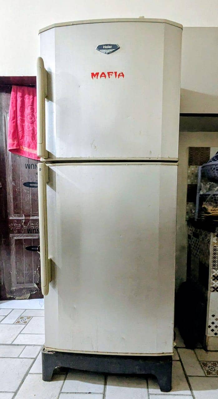 Haier refrigerator (Fridge) HRF-380

                                                            alt=