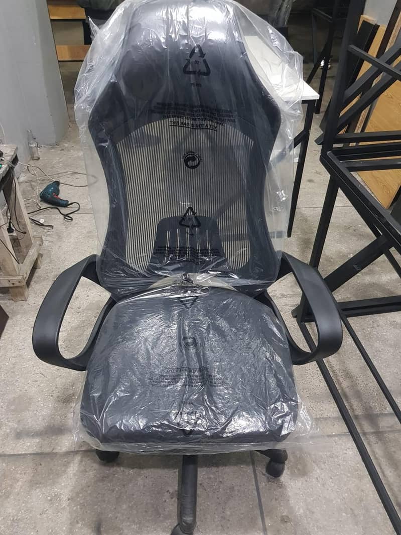 Computer Chairs, office chairs, visitor chair, Executive chairs.

                                                            alt=