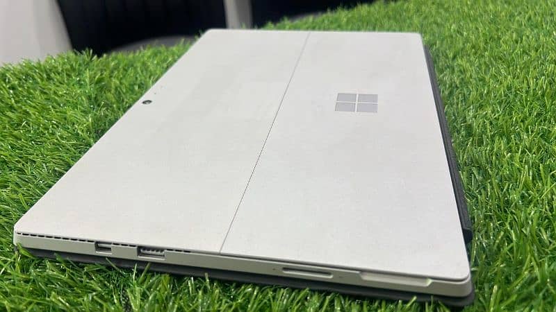 Microsoft surface pro

                                                            alt=