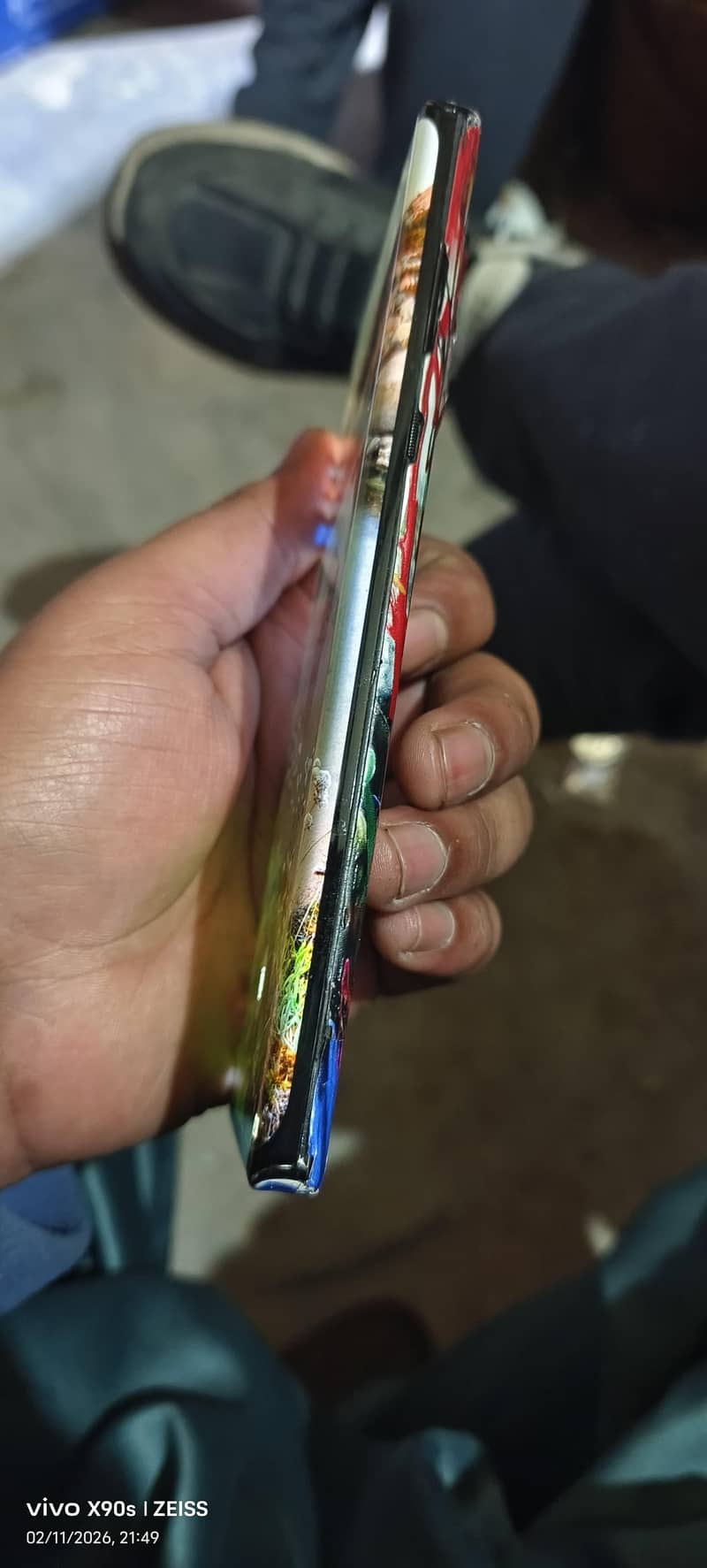 Motorola edge plus 12 / 256

                                                            alt=