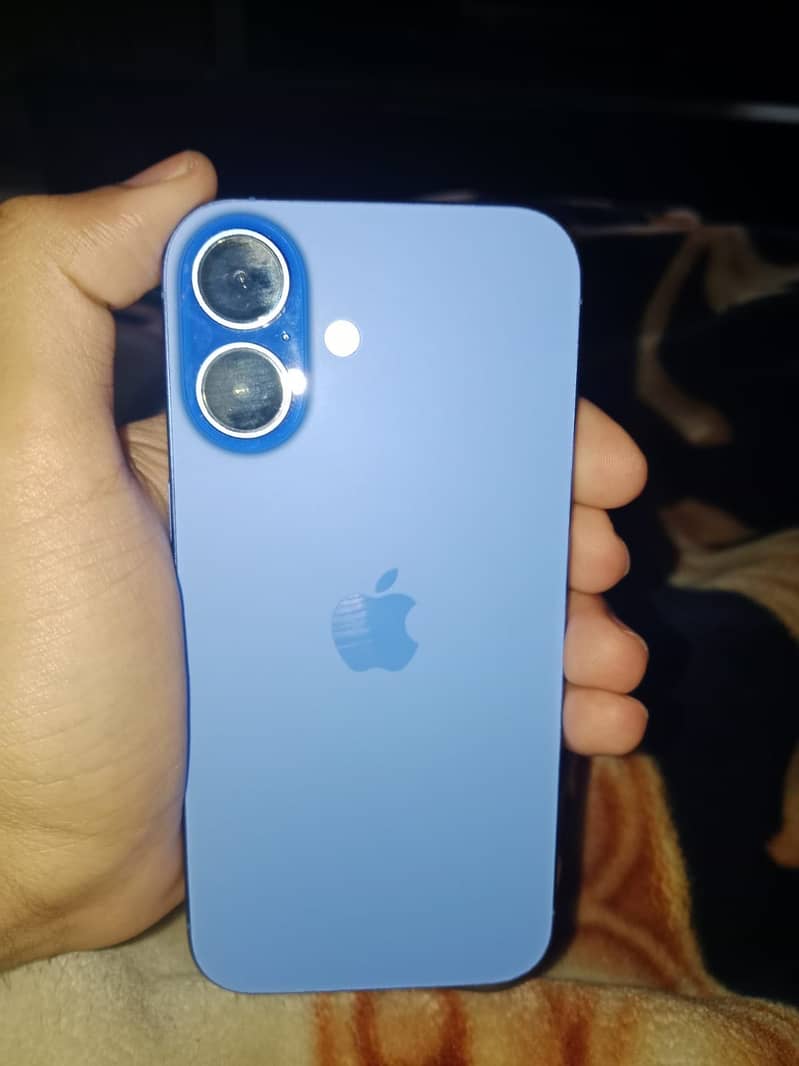 Iphone 16 jv blue color

                                                            alt=
