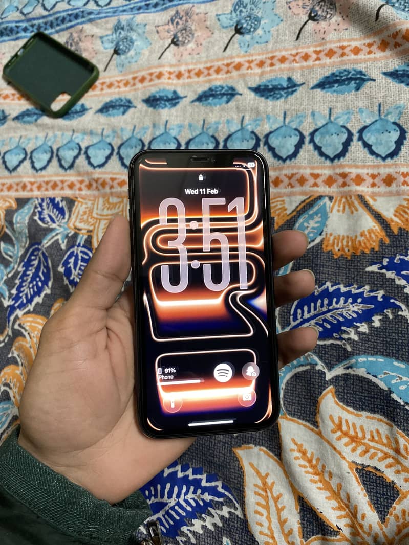 Iphone 11 96% battery health

                                                            alt=