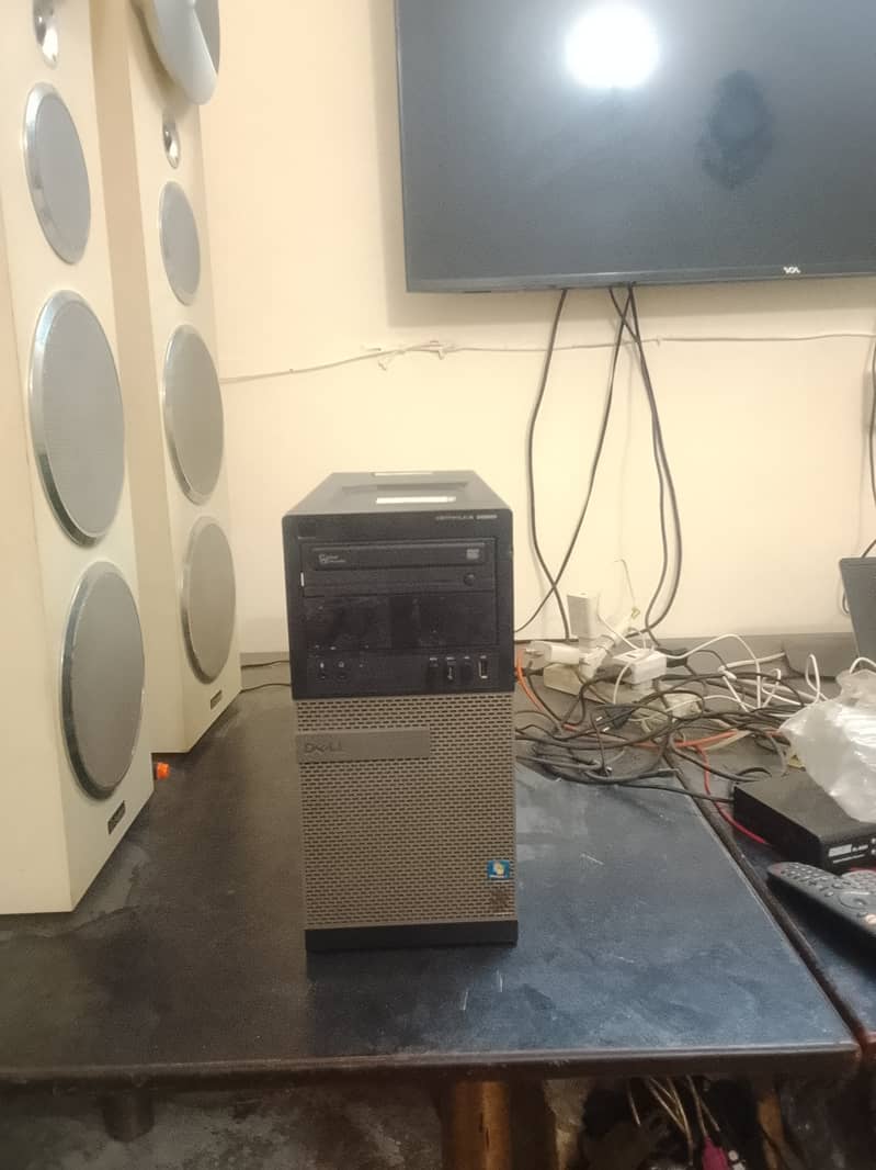 GAMING DELL COREi5 4THGEN 32GB RAM 3TB HARD 256GB SSD CALL-03408981418

                                                            alt=