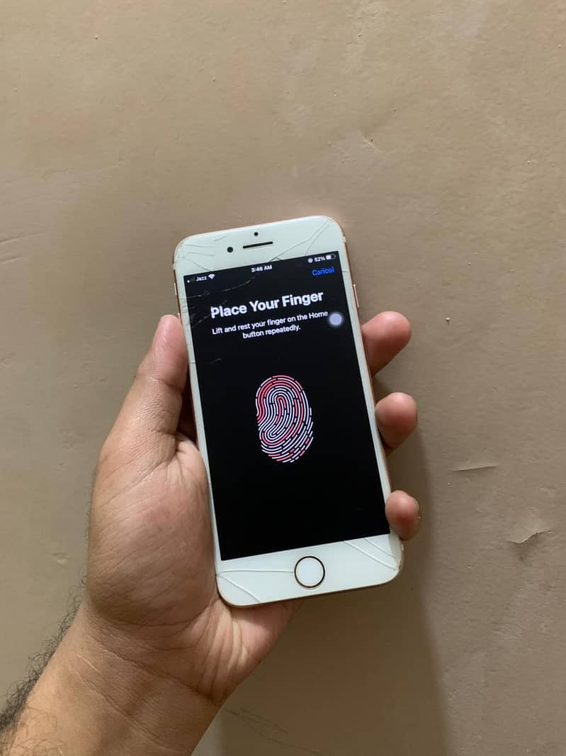 IPhone 7

                                                            alt=