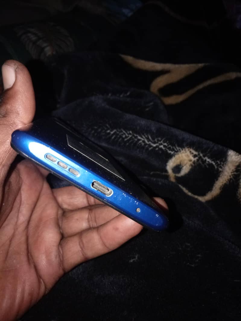 Ram 4Gb Storage 64Gb

                                                            alt=