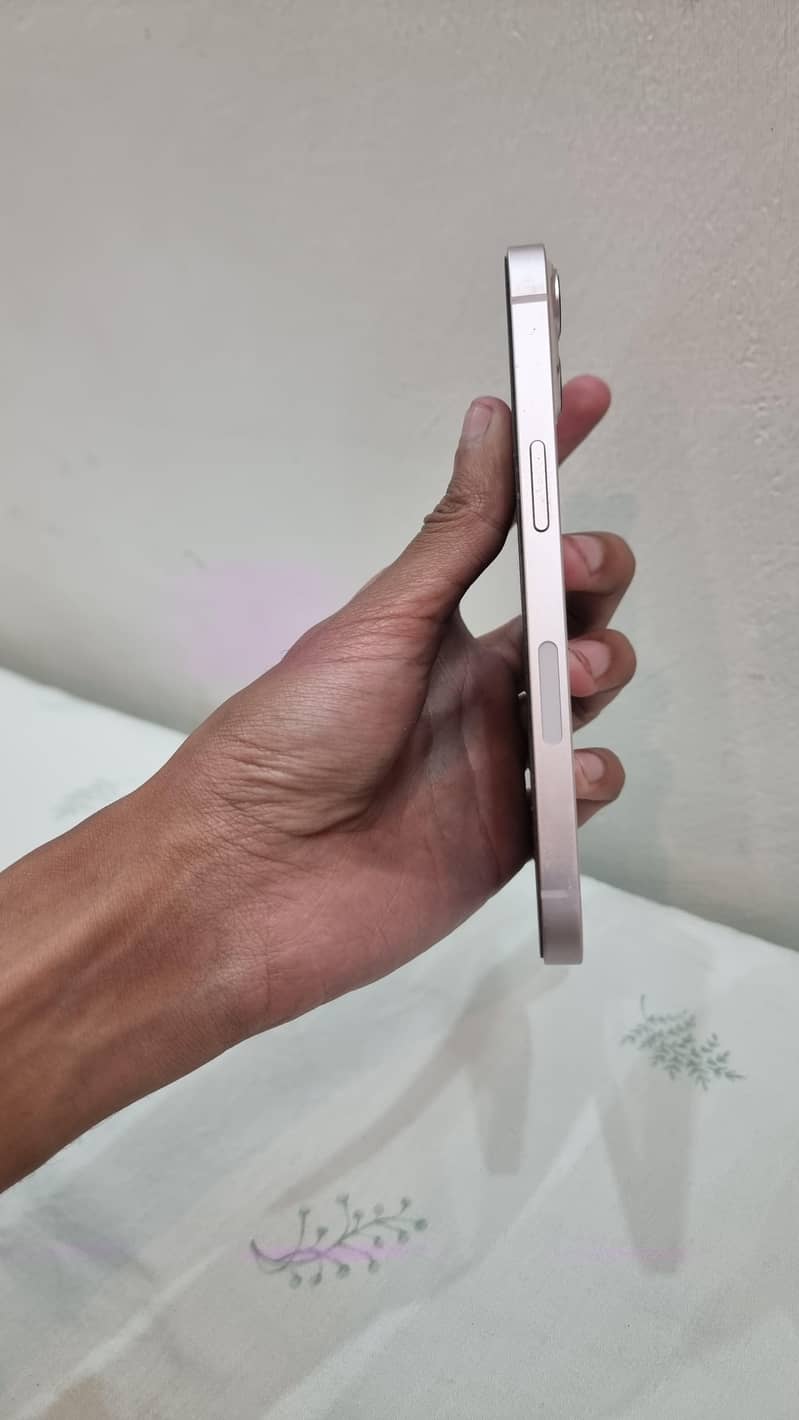 IPhone 13 Non pta with box

                                                            alt=