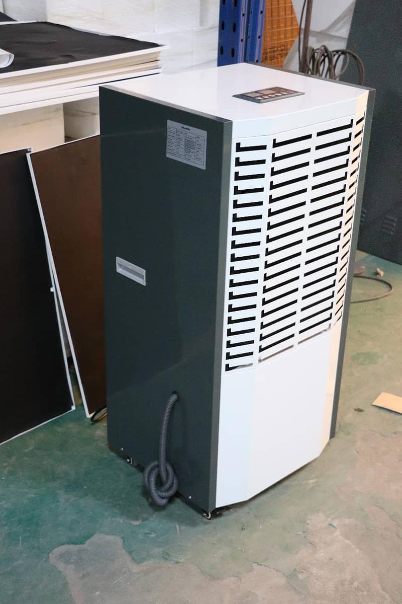 Dehumidifier 138 litres/day Brand New i-TAC Dehumidifier

                                                            alt=