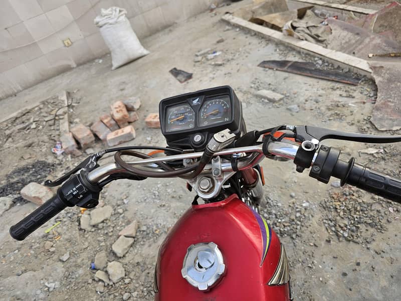 Honda 125 2017 Model Lush Condition

                                                            alt=