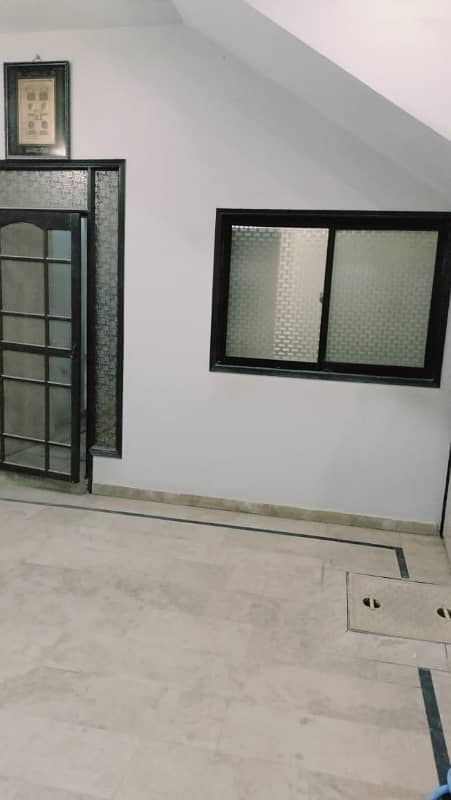 Ground Floor Portion Available For Rent

                                                            alt=