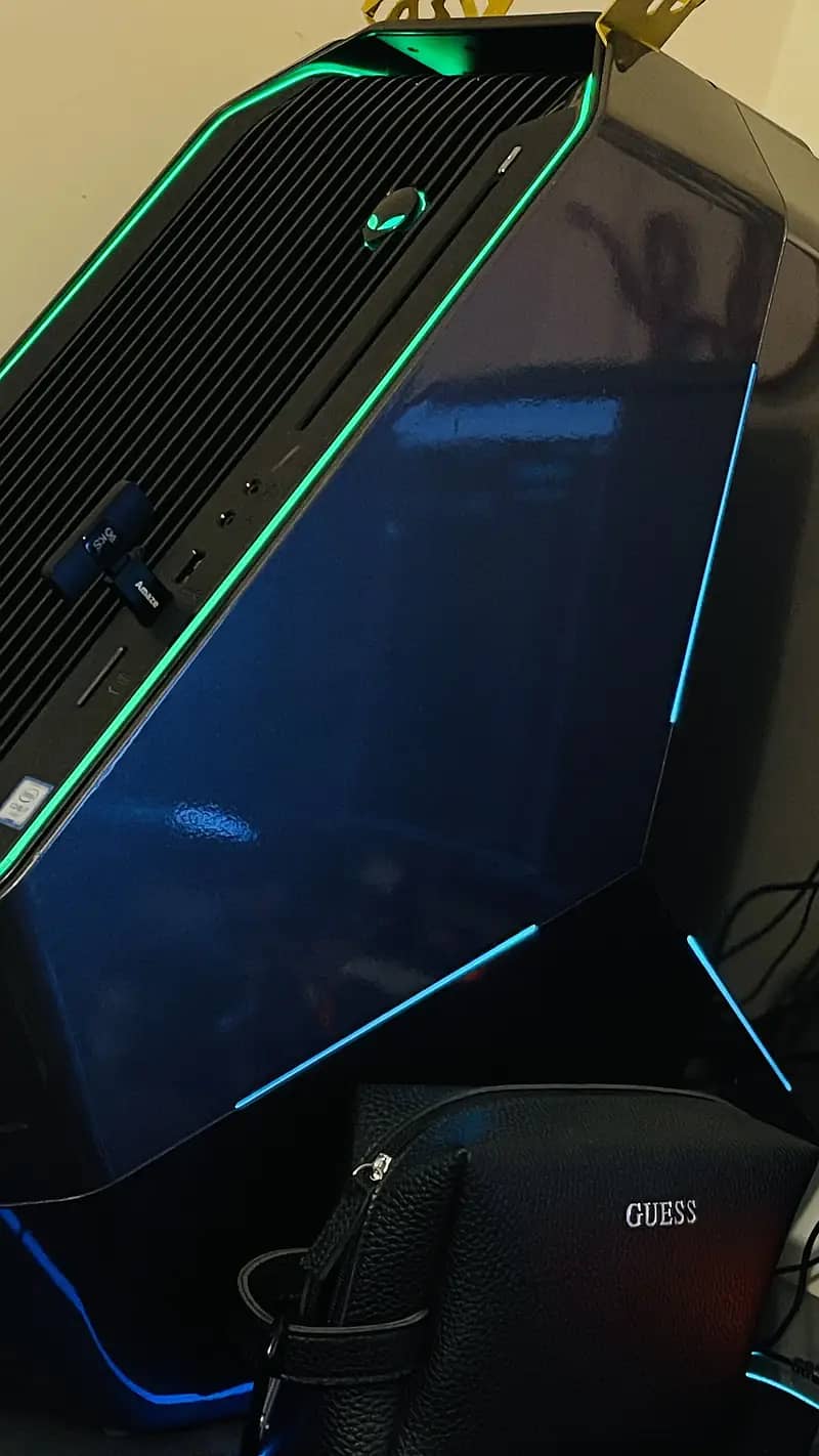 Dell Alienware Area-51 Gaming PC | i7 6900K | 48GB | RX 5500XT