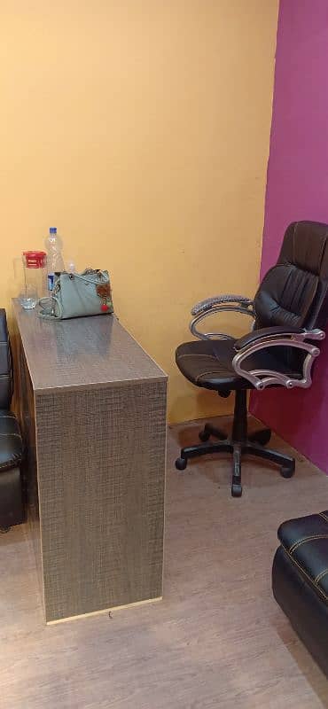 ladies parlour for sale in Islamabad

                                                            alt=