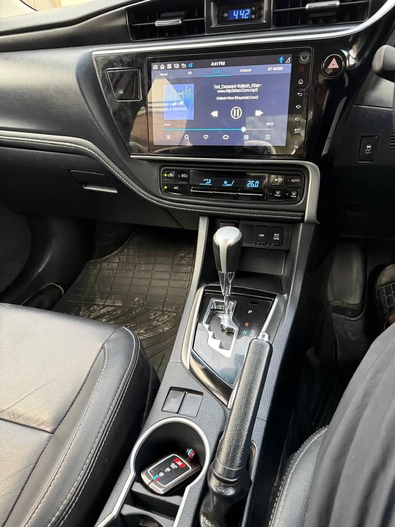 Toyota Corolla Altis Grande X CVT-i 1.8 Black Interior 2024 Model

                                                            alt=