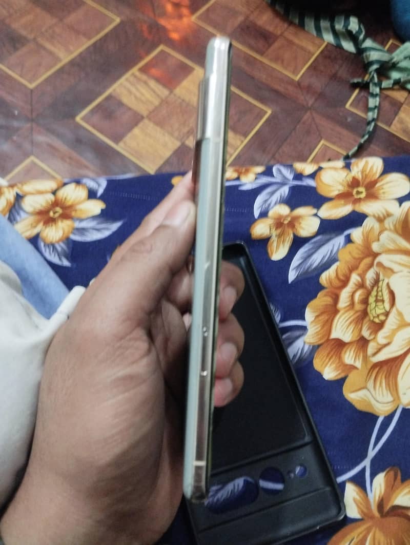 GOOGLE PIXEL 7 PRO 12GB RAM 128GB MEMORY

                                                            alt=