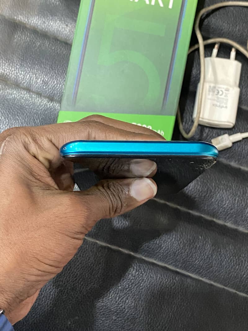 Infinix smart 5 3/64 with box and charger

                                                            alt=