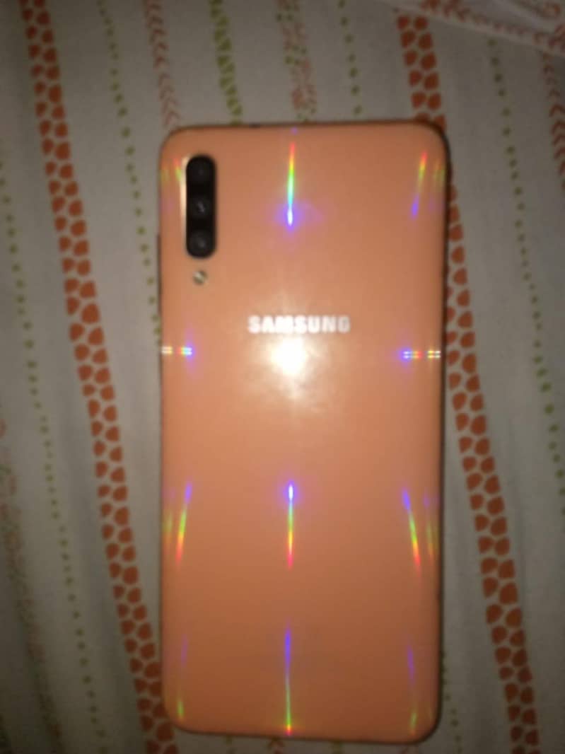 samsung a70 6/128

                                                            alt=