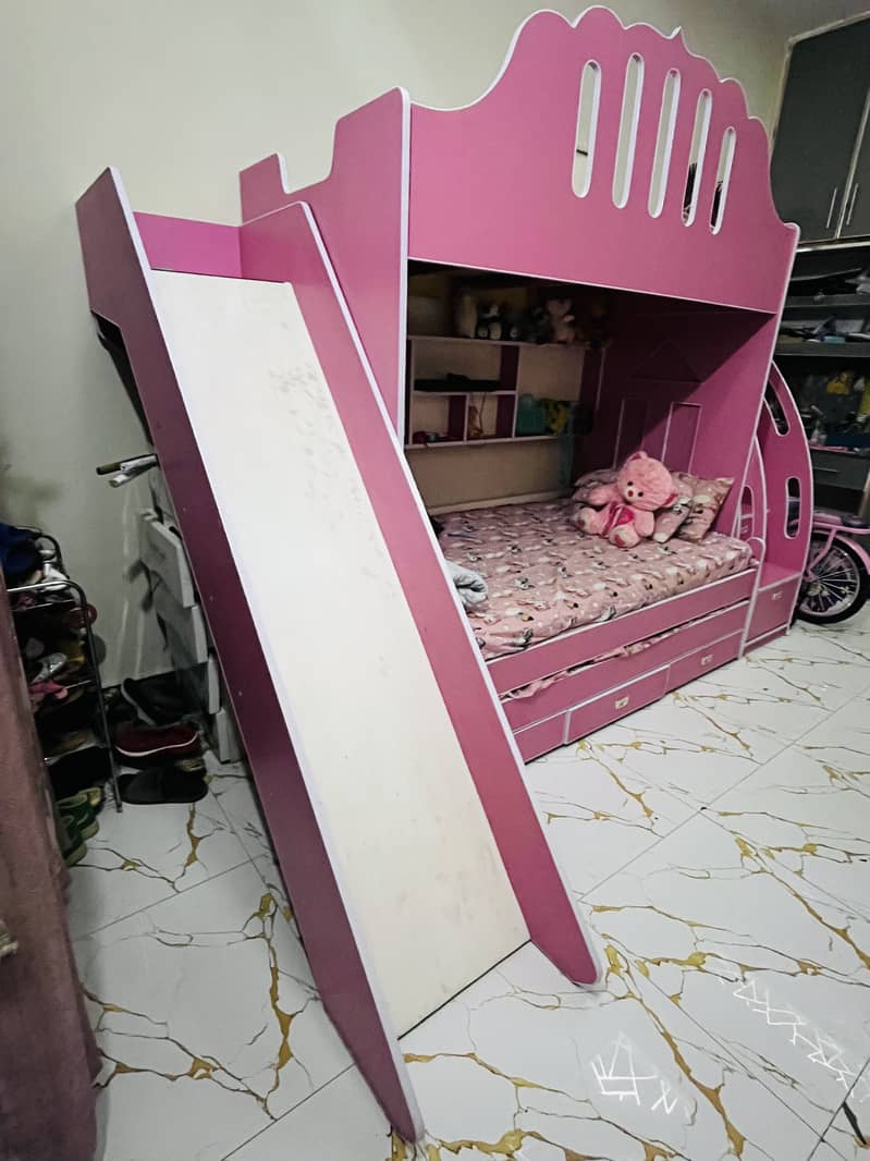 Girls bunk bad

                                                            alt=