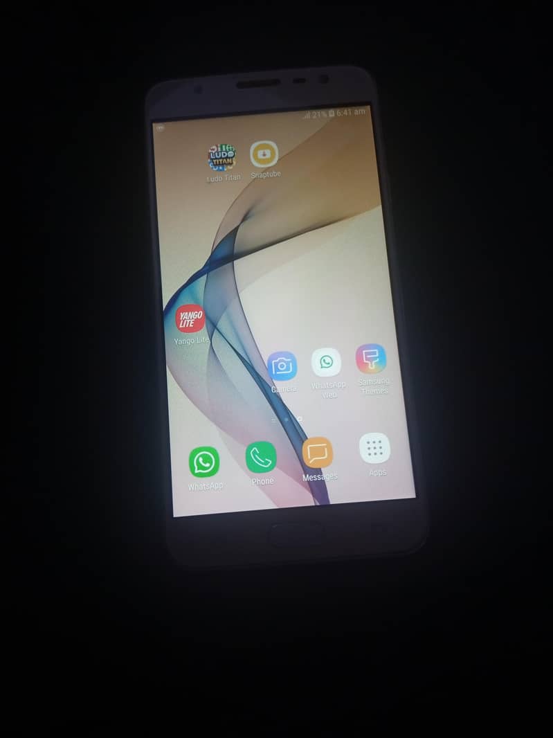 J7 Prime 3GB / 16GB

                                                            alt=