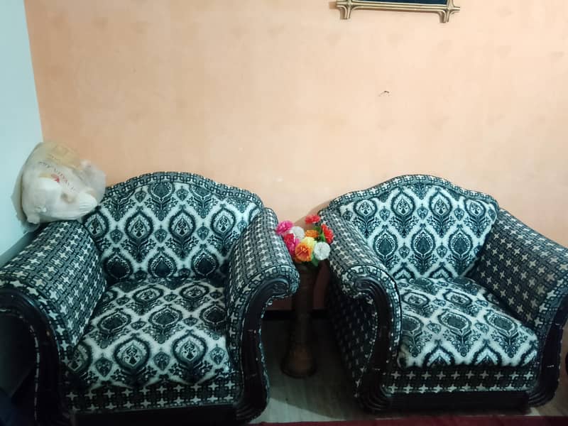 5 seater sofa set

                                                            alt=