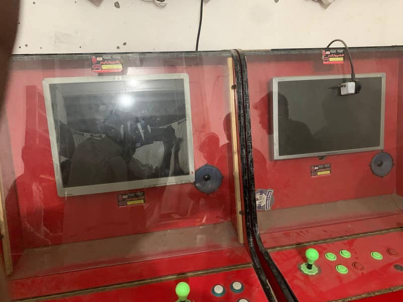 2video game 1football game. 10/8

                                                            alt=