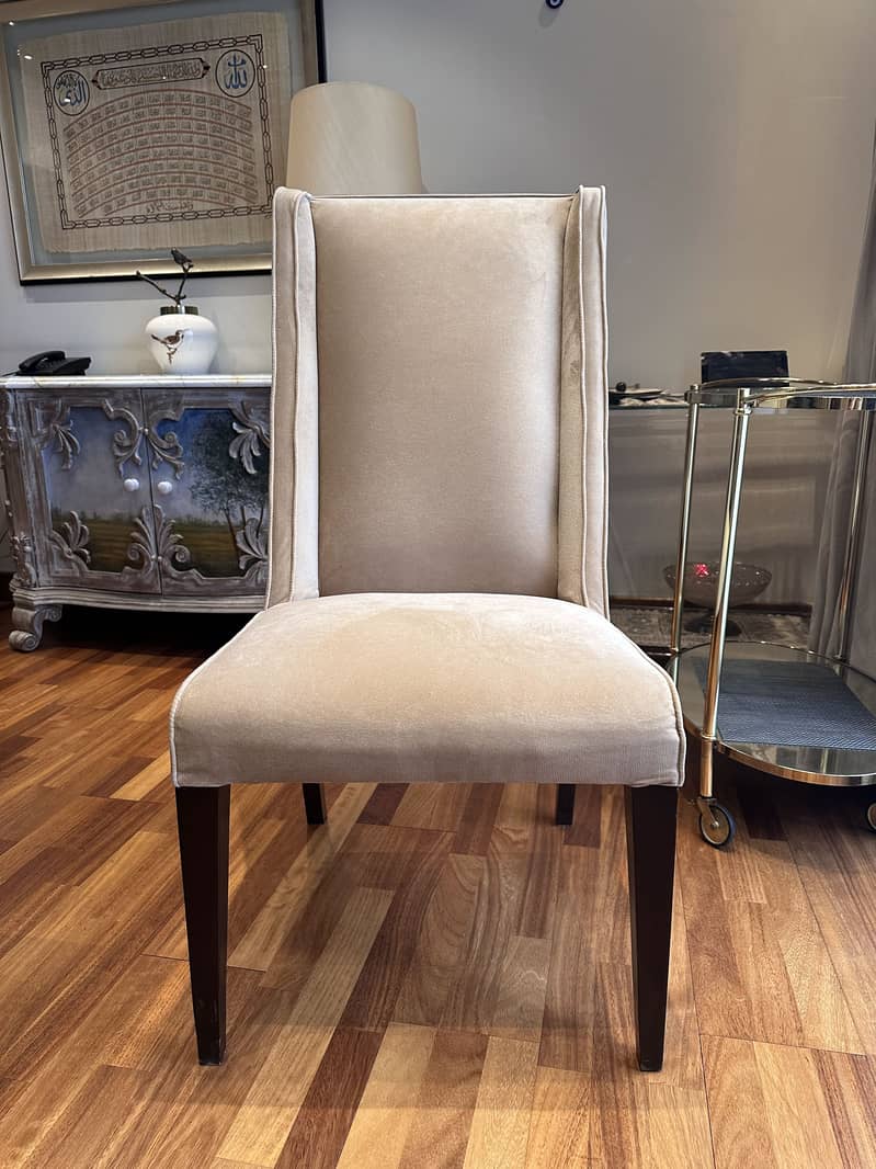 Very good solid Dining Table Set

                                                            alt=