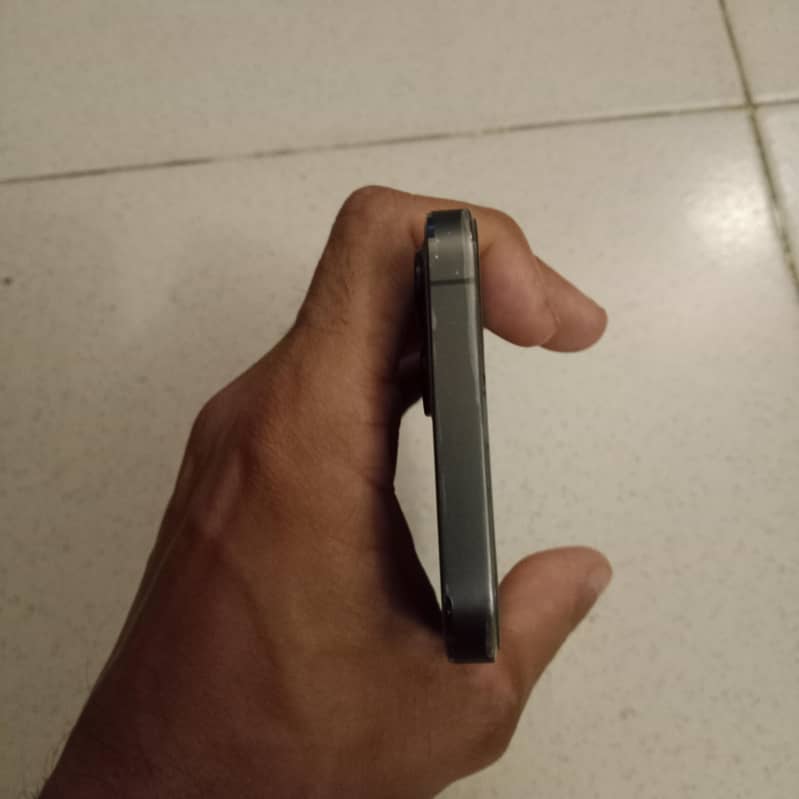 iphone 12 pro

                                                            alt=