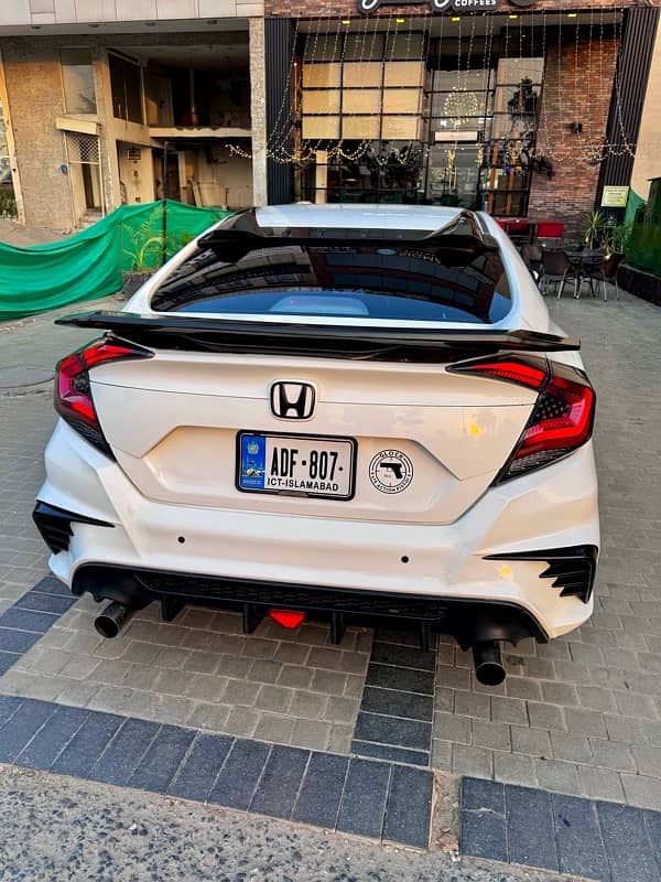 Rent A Car lahore | PRADO | | V8 |mercedes| honda civic | land cruiser

                                                            alt=