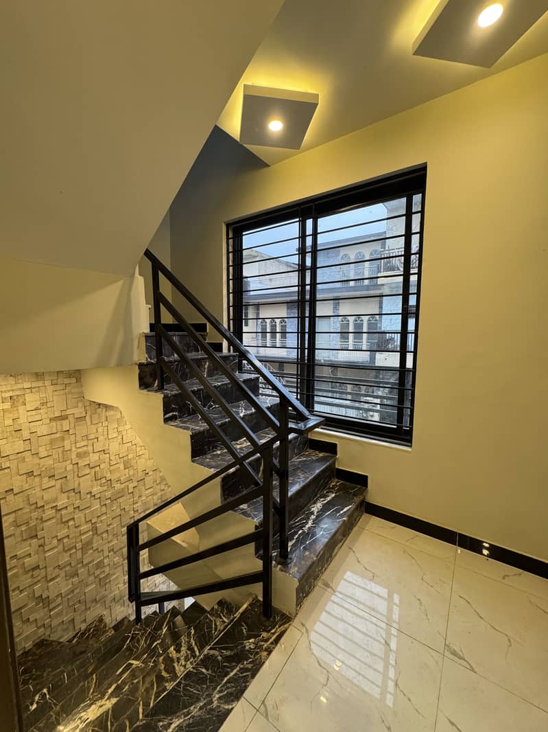 Brand New 4 Marla House For Sale In I-10/1 Islamabad | CDA Transfer / Prime Location House In I-10/1 For Sale

                                                            alt=