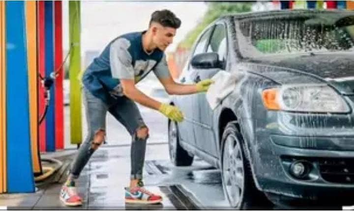 Car Detailer

                                                            alt=