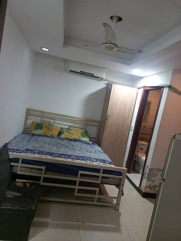 Studio Apartment For Rent In E11

                                                            alt=