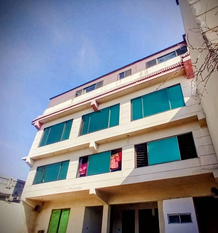 Beautiful 1 Bedroom Studio Apartment for Rent in G-12/4 Islamabad VIP Location

                                                            alt=