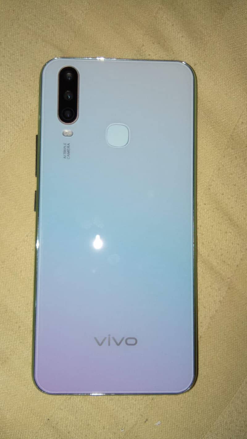 VIVO Y17 in very best condition

                                                            alt=