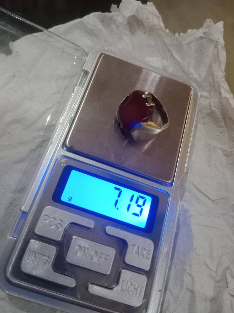 Yamni Aqeeq original Stone Silver Ring

                                                            alt=