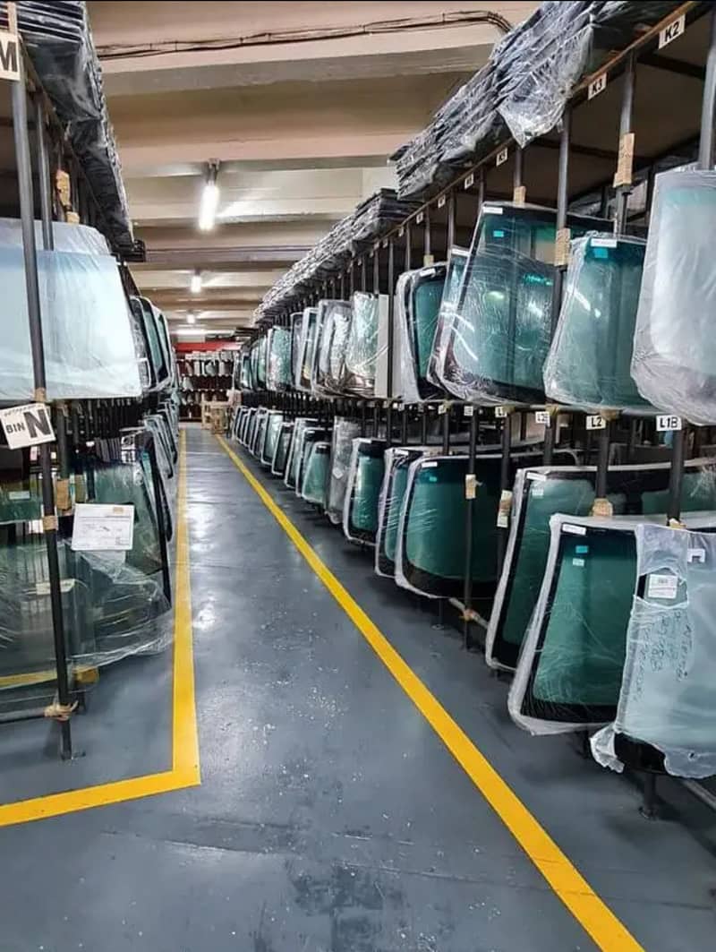 Windscreen,Honda city,Civic,Corrola,Prado,Fortuner,Alto,Cultus,waganor

                                                            alt=