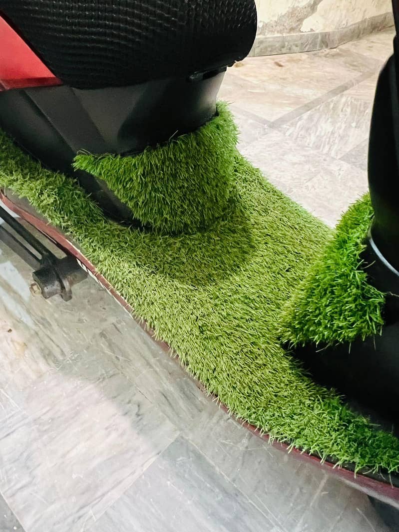 united 100cc 3 wheel 2023 self start petrol scooty

                                                            alt=