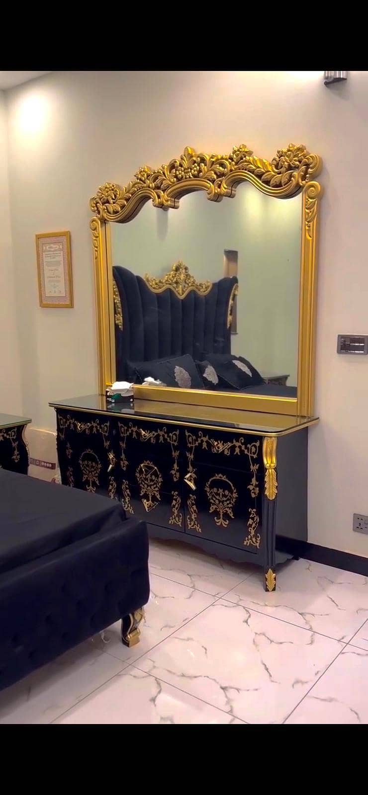 Double bed set with mattress urgent sale delivery possible

                                                            alt=