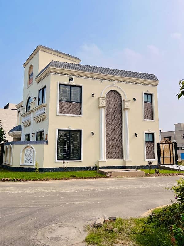 7 Marla Corner House Available For Rent Bahria Nasheman Lahore

                                                            alt=