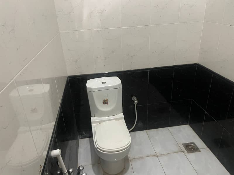 I8/3 First floor for Rent

                                                            alt=