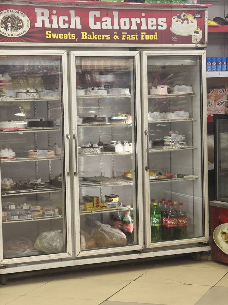 Varioline 3 door inverter fridge

                                                            alt=