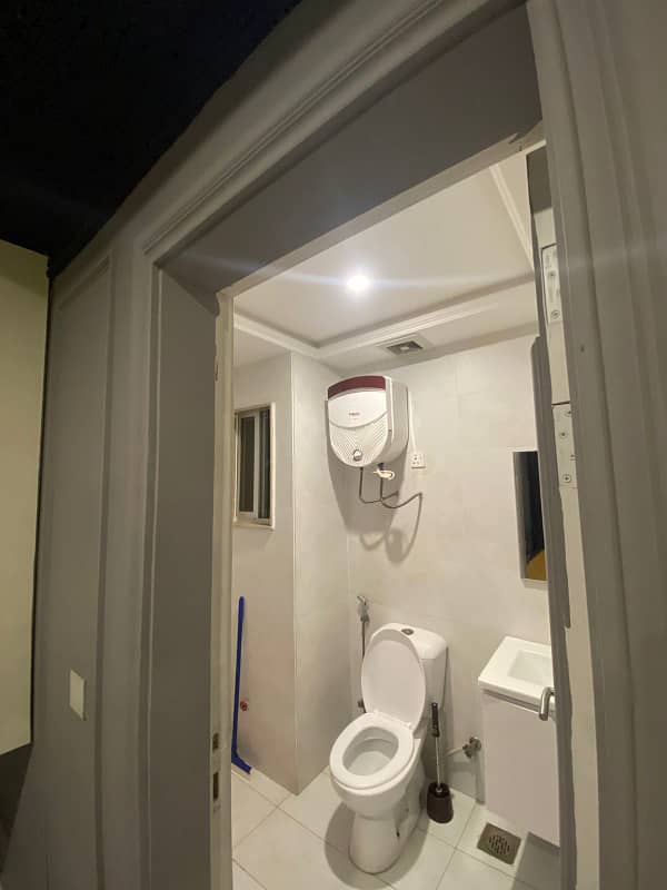 1 Bedroom VIP Full furnish flat per day available in Bahria town Lahore 0300 4561276

                                                            alt=